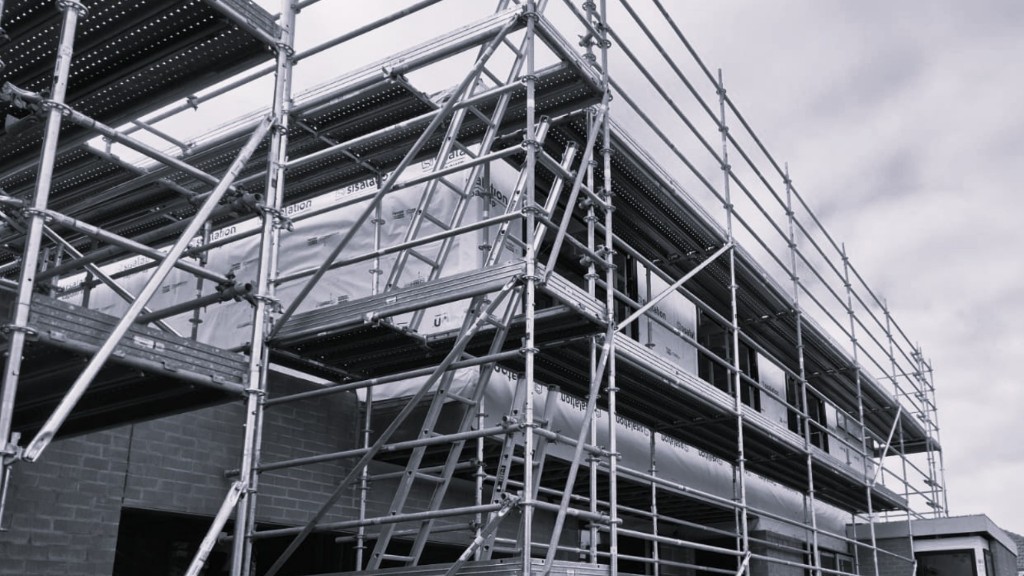 Commercial scaffolding on a Victorian building